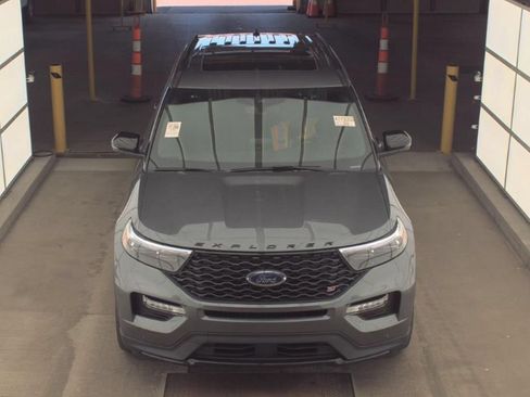 Used 2024 Ford Explorer ST w/ Equipment Group 401A AWD/4WD image 3