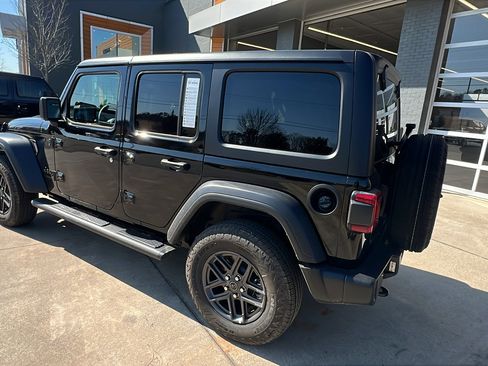 Certified 2025 Jeep Wrangler Sport S image 10