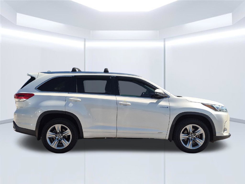 Used 2017 Toyota Highlander Limited AWD/4WD image 7