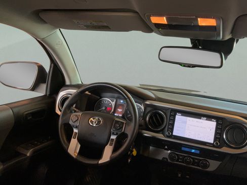 Used 2021 Toyota Tacoma SR5 RWD image 37