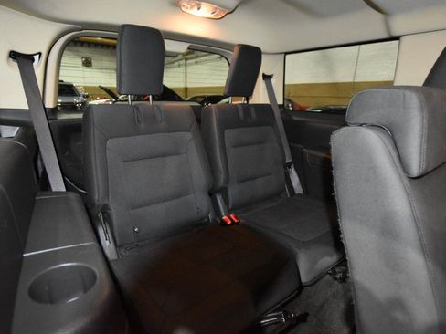 Used 2018 Ford Flex SE FWD image 32