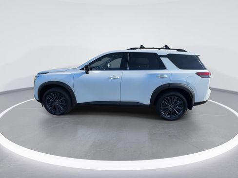 New 2026 Nissan Pathfinder SL image 5