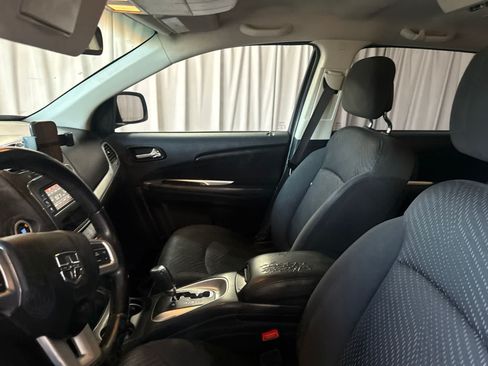 Used 2018 Dodge Journey SE w/ Popular Equipment Group FWD image 17