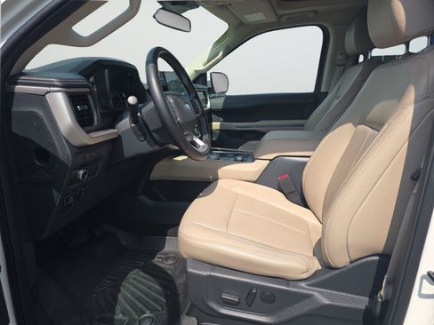 Used 2022 Ford Expedition XLT AWD/4WD image 23