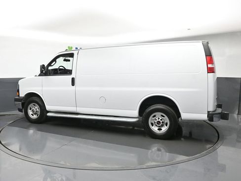 Used 2024 GMC Savana 2500 w/ Driver Convenience Package RWD image 17