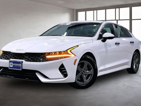 Used 2022 Kia K5 LXS FWD image 1