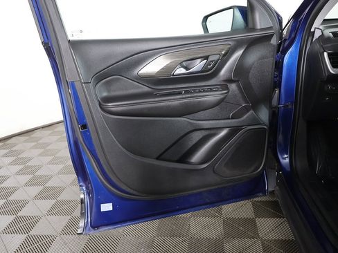 Used 2022 GMC Terrain SLE w/ Driver Convenience Package image 17