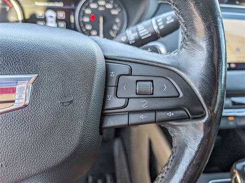 Used 2019 Cadillac XT4 Premium Luxury image 23