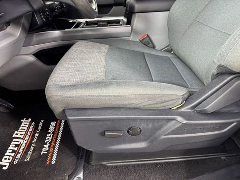 Used 2023 Ford F250 XLT w/ FX4 Off-Road Package image 11