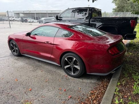 Used 2018 Ford Mustang Coupe RWD image 9