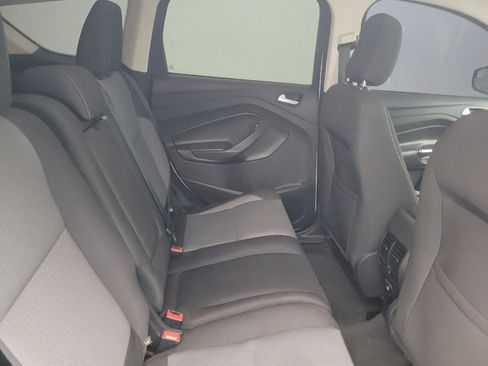 Used 2018 Ford Escape SE image 19