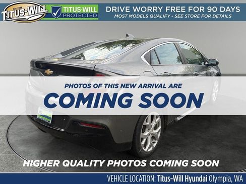 Used 2016 Chevrolet Volt Premier w/ Driver Confidence Package FWD image 4