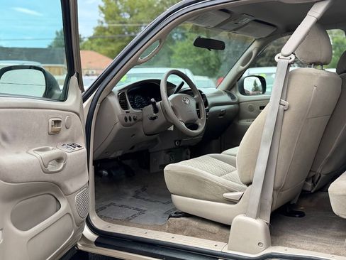 Used 2005 Toyota Tundra SR5 RWD image 2