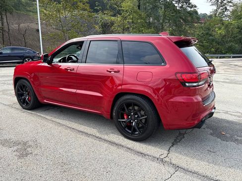 Used 2021 Jeep Grand Cherokee SRT w/ Trailer Tow Group IV AWD/4WD image 3