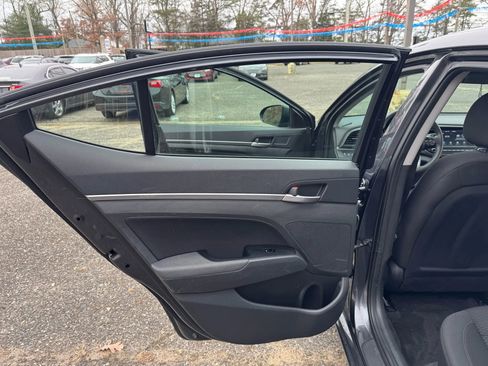 Used 2020 Hyundai Elantra SEL w/ Cargo Package (C1) image 15