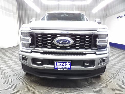 Used 2023 Ford F450 Platinum w/ FX4 Off-Road Package AWD/4WD image 48