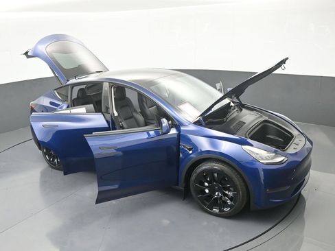 Used 2021 Tesla Model Y Long Range image 72