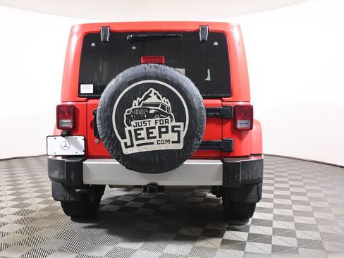 Used 2015 Jeep Wrangler Unlimited Sahara w/ Dual Top Group AWD/4WD image 6