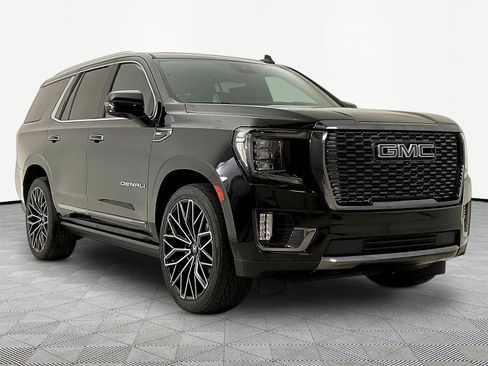Used 2024 GMC Yukon Denali Ultimate AWD/4WD image 3