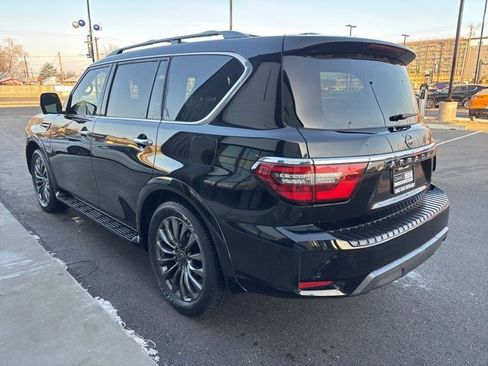 Used 2022 Nissan Armada Platinum w/ Captain's Chairs Package image 5