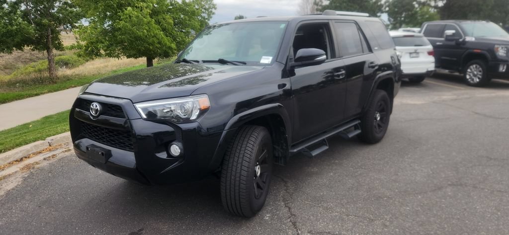 Used 2019 Toyota 4Runner SR5 Premium AWD/4WD image 2
