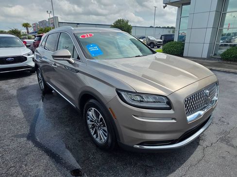 Used 2021 Lincoln Nautilus FWD w/ Equipment Group 101A image 5