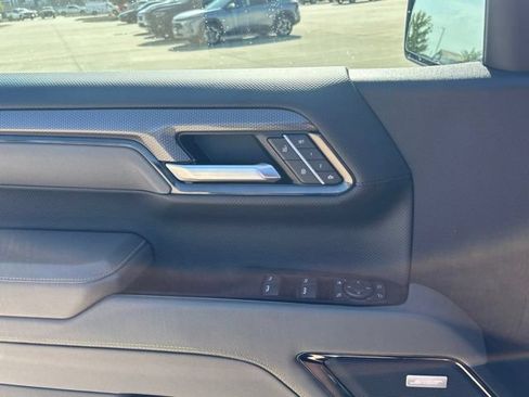 Used 2023 Chevrolet Silverado 1500 ZR2 w/ Technology Package AWD/4WD image 12