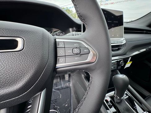 New 2026 Jeep Compass Limited image 22