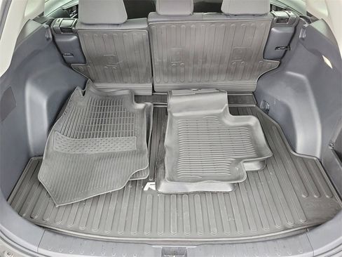 Used 2022 Toyota RAV4 XLE image 8