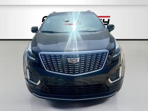 Used 2023 Cadillac XT5 Premium Luxury w/ Technology Package FWD image 2