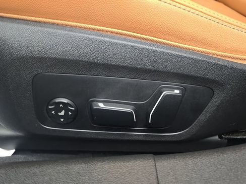 Certified 2025 BMW 330i xDrive 330i xDrive image 13