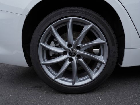 New 2025 Alfa Romeo Giulia AWD image 13