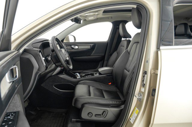 Used 2023 Volvo XC40 B5 Ultimate w/ Protection Package Premier AWD/4WD image 37