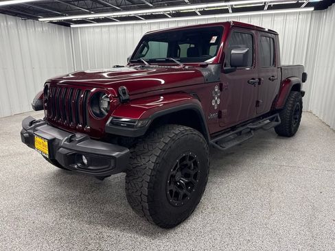 Used 2021 Jeep Gladiator Overland w/ Popular Equipment Package AWD/4WD image 3
