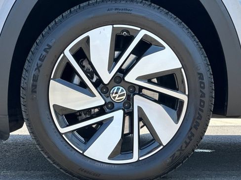 Used 2024 Volkswagen Atlas SE FWD image 26
