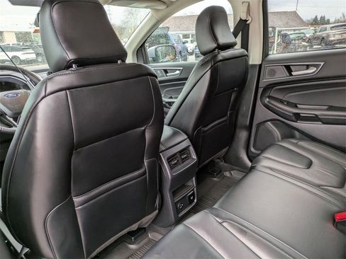 Used 2022 Ford Edge Titanium image 26