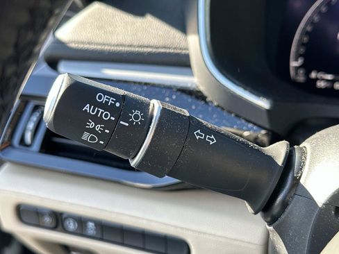 Used 2023 Acura MDX SH-AWD image 28