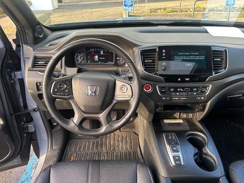 Used 2023 Honda Passport TrailSport image 13