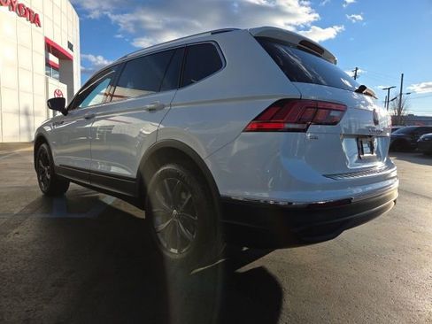 Used 2023 Volkswagen Tiguan SE image 5