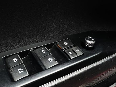 Used 2018 Toyota Camry XSE image 14