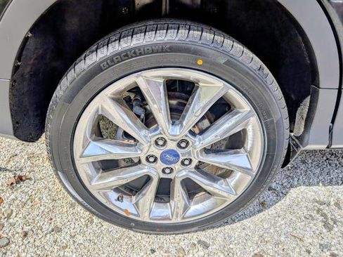 Used 2016 Ford Escape SE w/ SE Chrome Package image 19