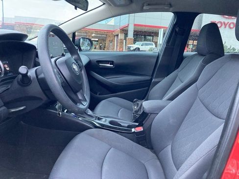 Used 2020 Toyota Corolla LE image 10