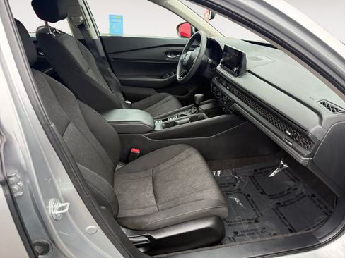 Used 2024 Honda Accord EX image 19