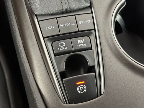 Used 2022 Toyota Camry XSE image 21