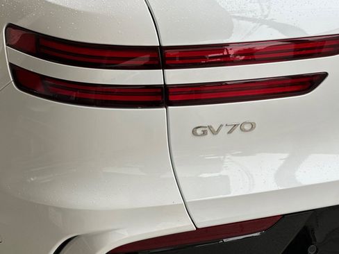 Used 2026 Genesis GV70 2.5T Sport Prestige AWD/4WD image 35