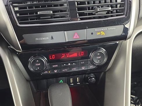 Used 2024 Mitsubishi Eclipse Cross SE image 24