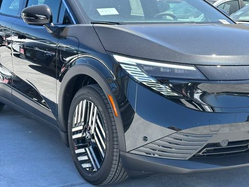 New 2026 Nissan Leaf SV+ w/ Floor Mat Package (SV+) FWD image 10