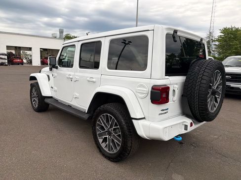 Used 2024 Jeep Wrangler High Altitude AWD/4WD image 3