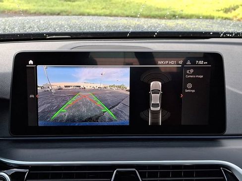 Used 2022 BMW 530i xDrive w/ Premium Package AWD/4WD image 21