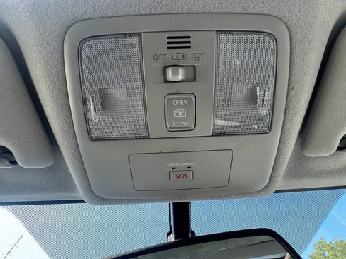 Used 2013 Toyota Prius V Five FWD image 27